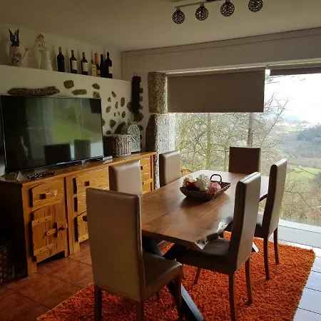 Casa de Férias Quinta Da Tormenta -14 Pessoas- 2 Casas E Piscina Privada