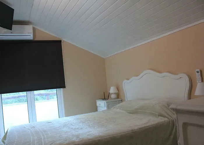 Quinta Da Tormenta -14 Pessoas- 2 Casas E Piscina Privada