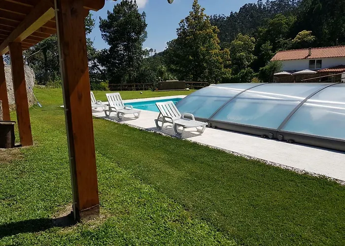 Quinta Da Tormenta -14 Pessoas- 2 Casas E Piscina Privada *